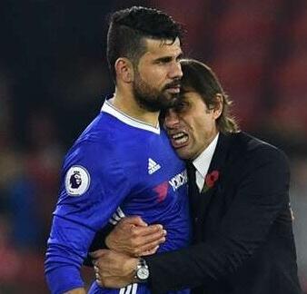 [NBA]詹姆斯突破妙传 海斯空接暴扣得手