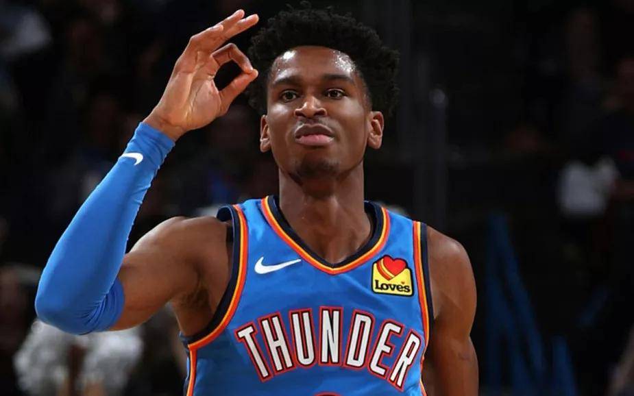 铃木一朗在水手队与球队签署终身合同意向，确立了其在西雅图的图腾地位