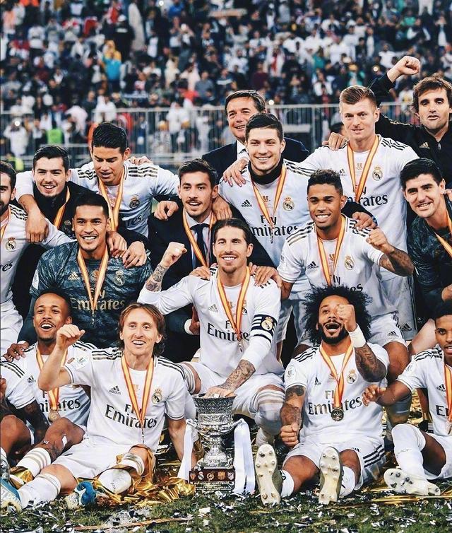 女性在电竞！从玩家变成LCK全球制作人