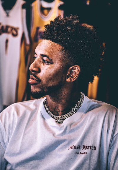 孔帕尼：我们没有“杯赛门将”制度；在混乱中迪亚斯有创造力