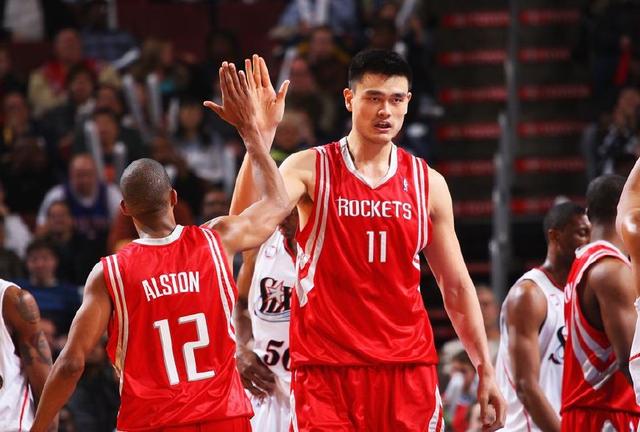 备战公牛，湖人全队加练！老詹摊牌，上次交手怀特36分&基迪三双