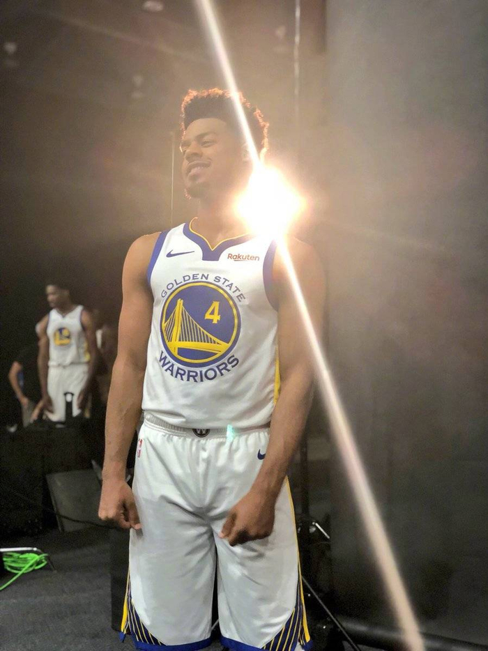 看国米的球也就从11／12赛季开始，最开始一直用...