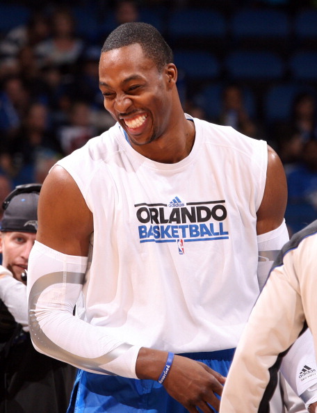 半场战报：热那亚1-1维罗纳，洛伦佐-科隆博建功，拉菲克-贝尔加利破门